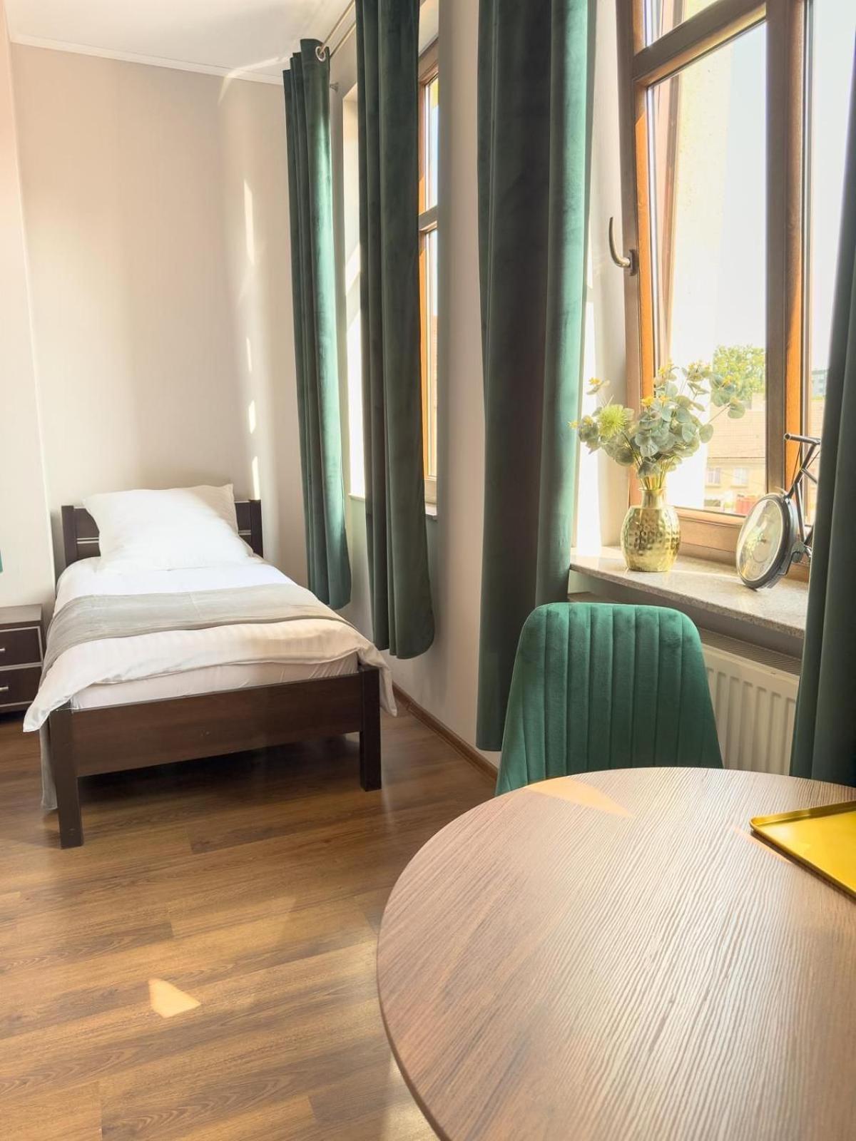 Kamienica Hotell Sulęcin Exteriör bild